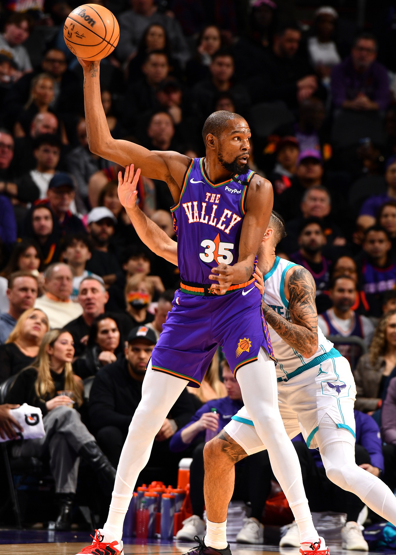 金年会-赛地聚焦——NBA常规赛赛后热度飙升，菲尼克斯太阳战术微调，质疑声仍在，团队化学反应显著的简单介绍